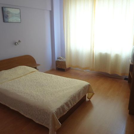 Paradise Hotel Madzharovo Quarto foto